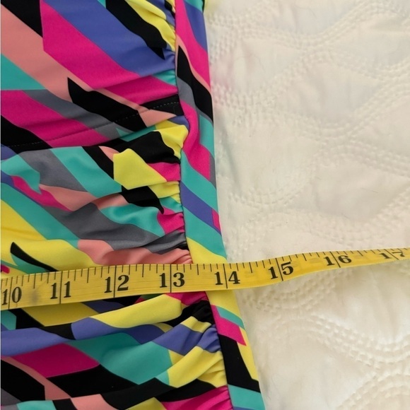 Relleciga Colorful Geometric print Rutched One Piece Swim Suit. NWOT. Size L - Picture 5 of 10